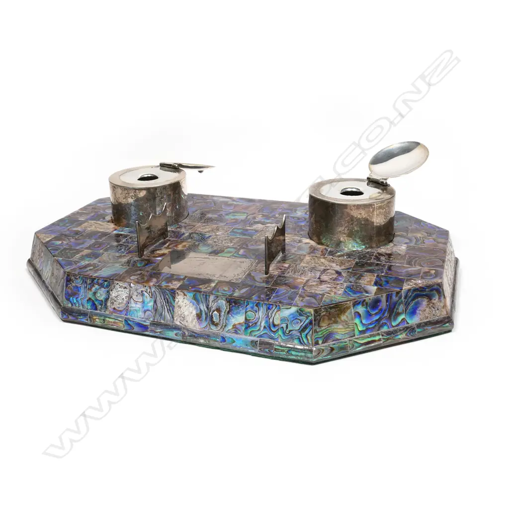 An Ataahua (Beatson of Blenheim) paua and silver inkstand, Image 1++